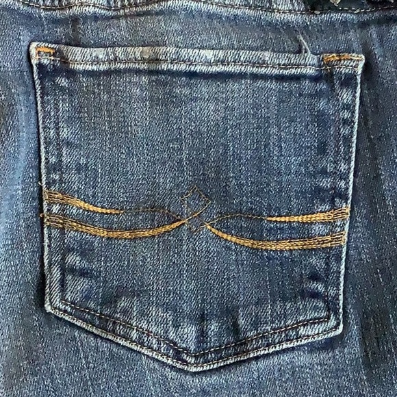 Lucky Brand Size 6 Regular Sweet’N Straight Denim Pants. Preloved. - Picture 5 of 6